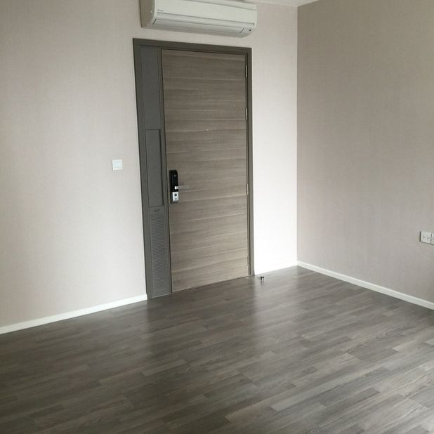 The Room 69 45 sq.m. Eng 中 日 Please add LINE ID @806qphgn o8415o5483 Sell 6,899,000 B rent 25,000 B The Room 69 45 sq.m. Eng 中 日 Please add LINE ID @806qphgn o8415o5483 Sell 6,899,000 B rent 25,000 B