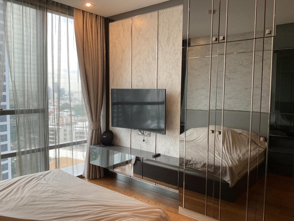 🔥Urgent Sale🔥 The Bangkok Sathorn, high floor, unblocked view, fully furnished, ready to move in, only 50 meters from BTS (Surasak Station)
