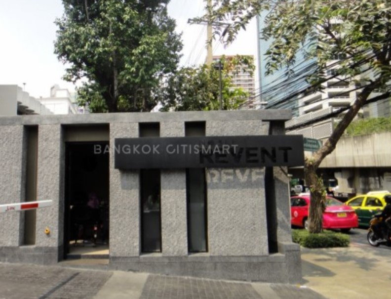 Noble Revent 30 sq.m. Eng 中 日 Please add LINE ID @806qphgn o8415o5483 Sell 5,299,000 B rent 18,000 B Noble Revent 30 sq.m. Eng 中 日 Please add LINE ID @806qphgn o8415o5483 Sell 5,299,000 B rent 18,000 B