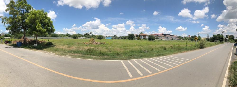Quick sale of land 7-3-57 square wa. Filled in the city of Kamphaeng Saen. Nakhon Pathom is only 200 meters from the road 346. Quick sale of land 7-3-57 square wa. Filled in the city of Kamphaeng Saen. Nakhon Pathom is only 200 meters from the road 346.