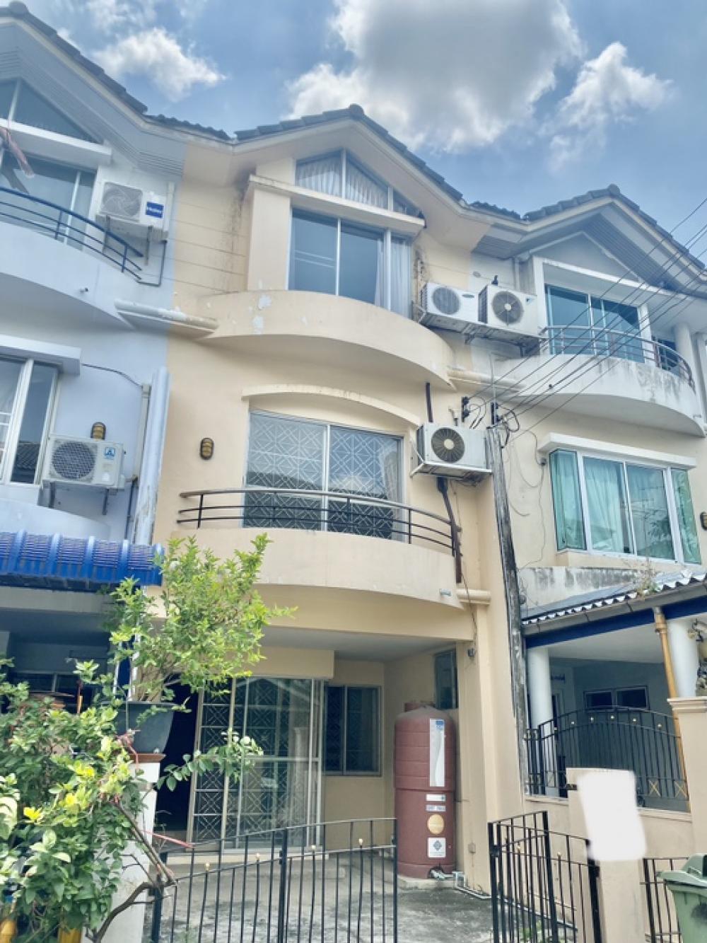 ❤️❤️ Urgent sale, 3-storey townhouse, Supalai Ville Village, Rattanathibet-Khae Rai interested line/tel 0859114585 Townhouse 3 floors 18.2 sq m. 4 bedrooms, 3 bathrooms, 1 lower hall, 1 kitchen * near the government center Nonthaburi* MRT Purple Line pas ❤️❤️ Urgent sale, 3-storey townhouse, Supalai Ville Village, Rattanathibet-Khae Rai interested line/tel 0859114585 Townhouse 3 floors 18.2 sq m. 4 bedrooms, 3 bathrooms, 1 lower hall, 1 kitchen * near the government center Nonthaburi* MRT Purple Line pas