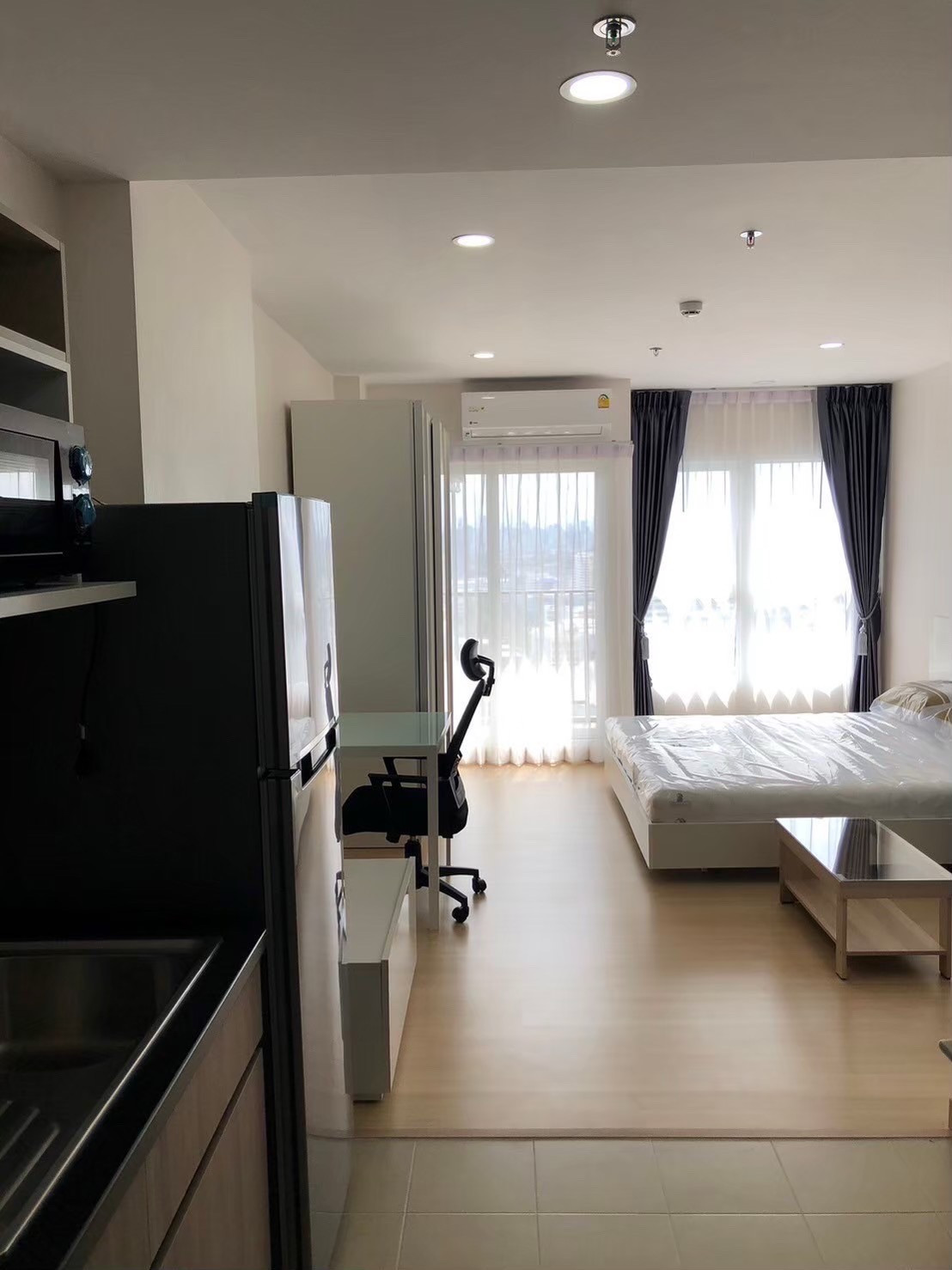 ให้เช่า supalai veranda ramkhamhaeng  30 ตรม ตึก B  ชั้น 27 วิวสนามกีฬา เฟอนิเจอร์และเครื่องใช้ไฟฟ้าครบครัน – รูปที่ 3