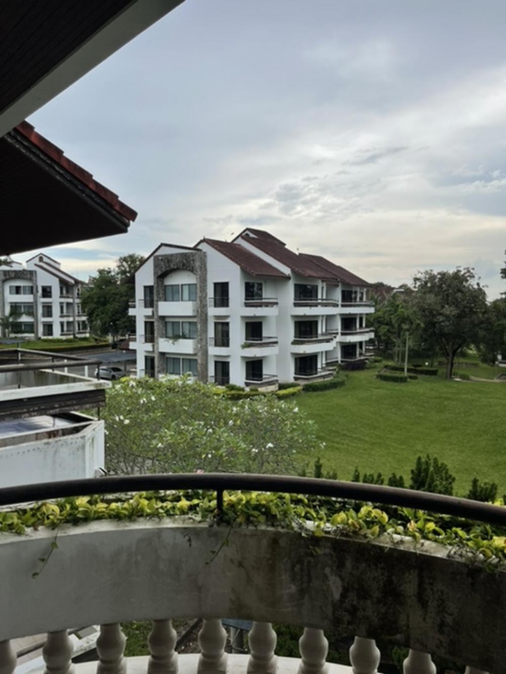 3-Bedroom Golf View Condominium within Laem Chabang Golf Course for Sales / Rent with Life-time Free Golf Membership. – รูปที่ 4