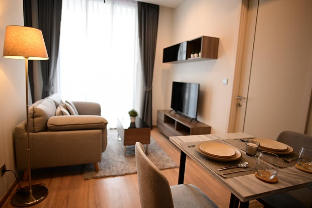 Urgent 1 Bed Corner room (Rare Item) special deal