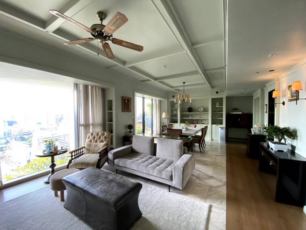 The Met 3bed 3bath + maid 197sqm 32,000,000 nicely decorated Call/Line: Am 0656199198 Whatsapp/Wechat: 0849429988