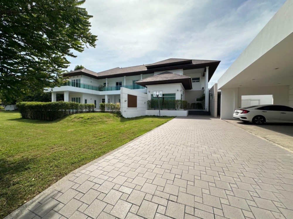 Selling very cheap! Luxury house, Windmill Village, Bangna-Trad km. 10 (near the golf course) 619 sq w.