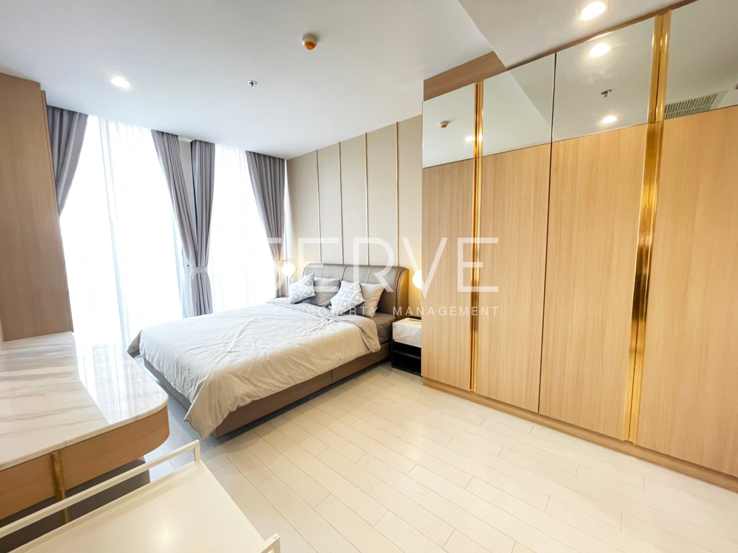 🔥45 K🔥- 1 นอน 57.09 ตร.ม. ชั้นสูง 10+ แต่งสวยสไตล์ Modern คอนโดเชื่อมตรงเข้า BTS เพลินจิต ที่ Noble Ploenchit / ให้เช่าคอนโด – รูปที่ 3