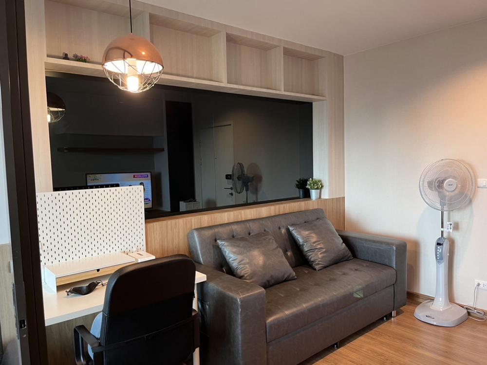 Beautiful room for rent, river view, luxury decoration, the tree rio, next to BTS, large central area, fitness, river view Beautiful room for rent, river view, luxury decoration, the tree rio, next to BTS, large central area, fitness, river view