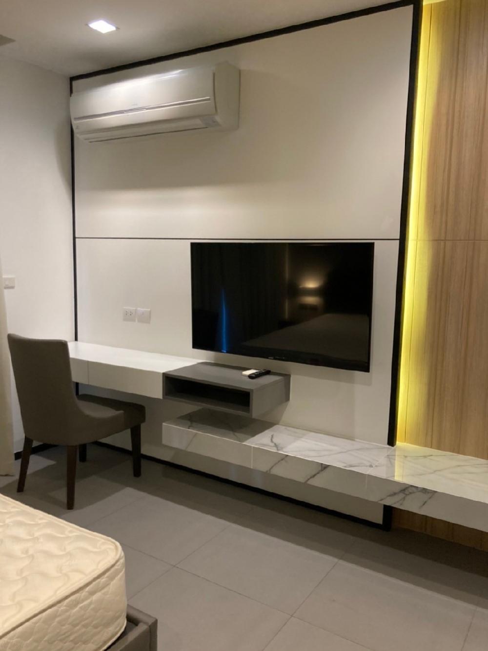 👑For rent👑💯 Condo, beautiful location..New Phetchaburi Road, Research Center 👑For rent👑💯 Condo, beautiful location..New Phetchaburi Road, Research Center