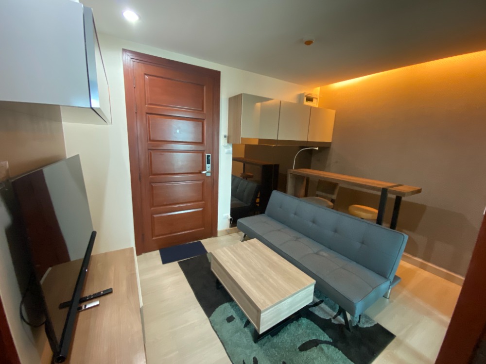 ขายพร้อมคนเช่า Emerald Residence Ratchada ทำเลดี เดินไป mrt ห้วยขวางได้ ห้องตำแหน่งดี วิวไม่บล็อก แต่งหรู – รูปที่ 2