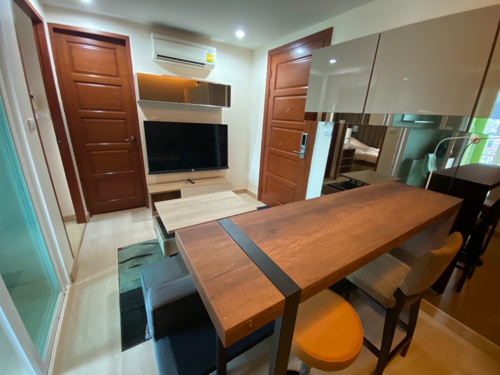 ขายพร้อมคนเช่า Emerald Residence Ratchada ทำเลดี เดินไป mrt ห้วยขวางได้ ห้องตำแหน่งดี วิวไม่บล็อก แต่งหรู ขายพร้อมคนเช่า Emerald Residence Ratchada ทำเลดี เดินไป mrt ห้วยขวางได้ ห้องตำแหน่งดี วิวไม่บล็อก แต่งหรู