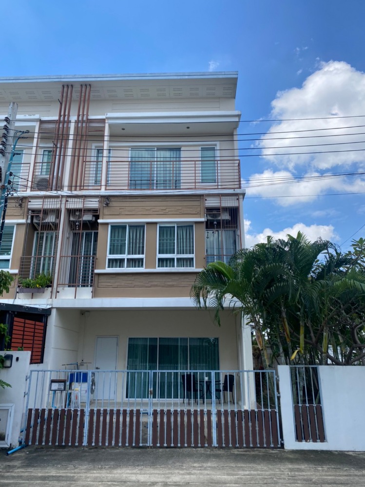ขายด่วน ทาวน์โฮม 3 ชั้น Villete City พัฒนาการ 38