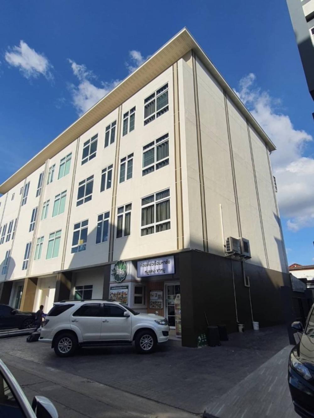 Ratchadakarn Home Office ใจกลางเมืองรัชดาให้เช่า โฮมออฟฟิศ 4 ชั้น Ratchadakarn Home Office ใจกลางเมืองรัชดาให้เช่า โฮมออฟฟิศ 4 ชั้น