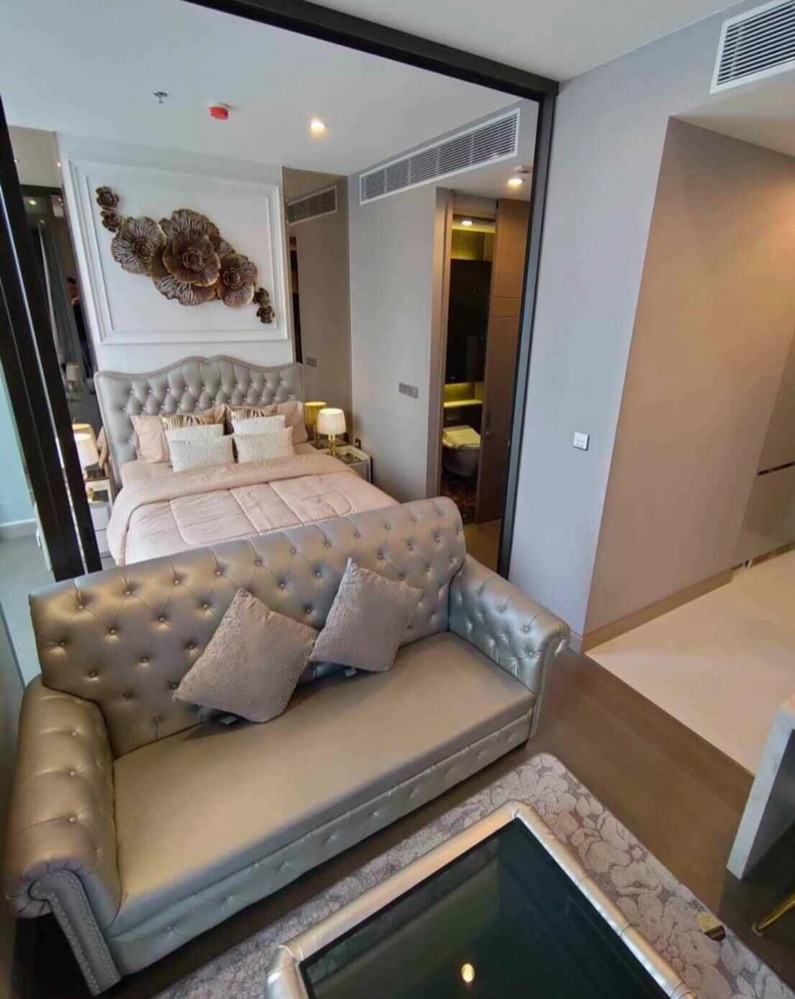 Newly decorated for rent The Esse at Singha Complex 1 bedroom