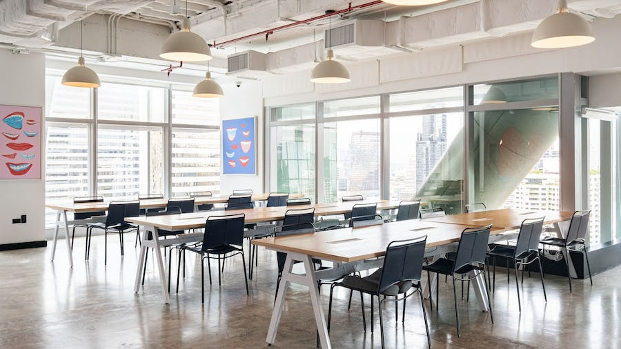 Office Sathorn, Silom, Bang Rak, Harinthon Building, MRT Lumpini Station, Silom, Bang Rak District, rental area starting from 80 sq m. Up, Tel. 02-512-5909, 084-543-4833. www.irentoffice.com Welcome to sell - rent office contracts – รูปที่ 4