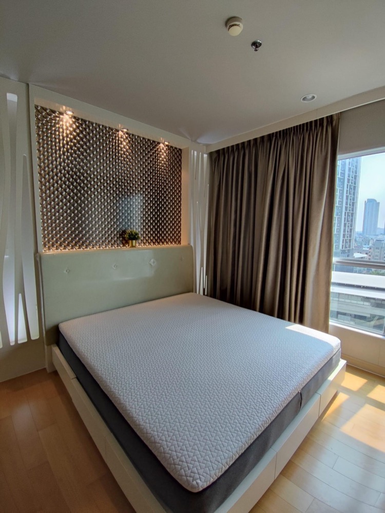Special deal for rent Hive Sathorn 1 bedroom closed to bts Krung Thonburi Special deal for rent Hive Sathorn 1 bedroom closed to bts Krung Thonburi