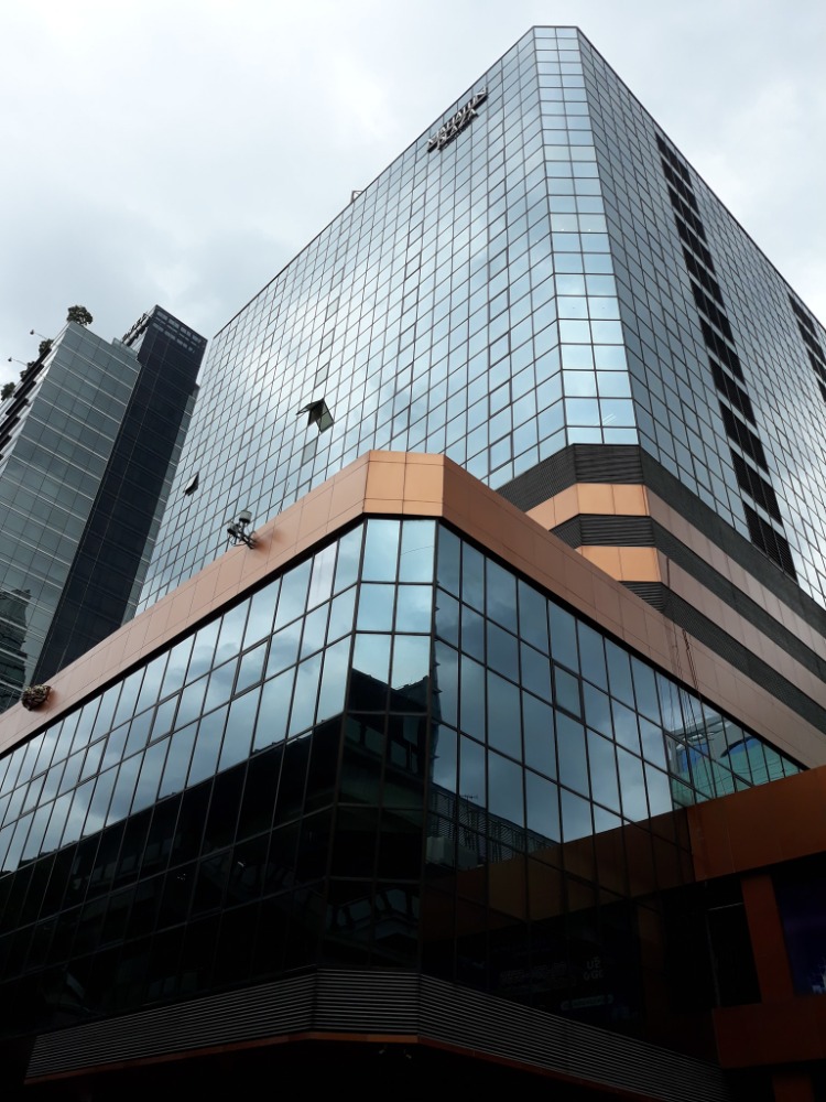 ให้เช่า ออฟฟิศ (Office For Rent) พื้นที่สำนักงาน อาคาร มหาทุน พลาซ่า ( Mahatun Plaza Office Building ) (ราคา 580 บาท/ตรม.) ใกล้รถไฟฟ้า BTSเพลินจิต, ย่านออฟฟิศเกรดเอ, เพลินจิต, ชิดลม, ปทุมวัน, วิทยุ, ลุมพินี, นานา