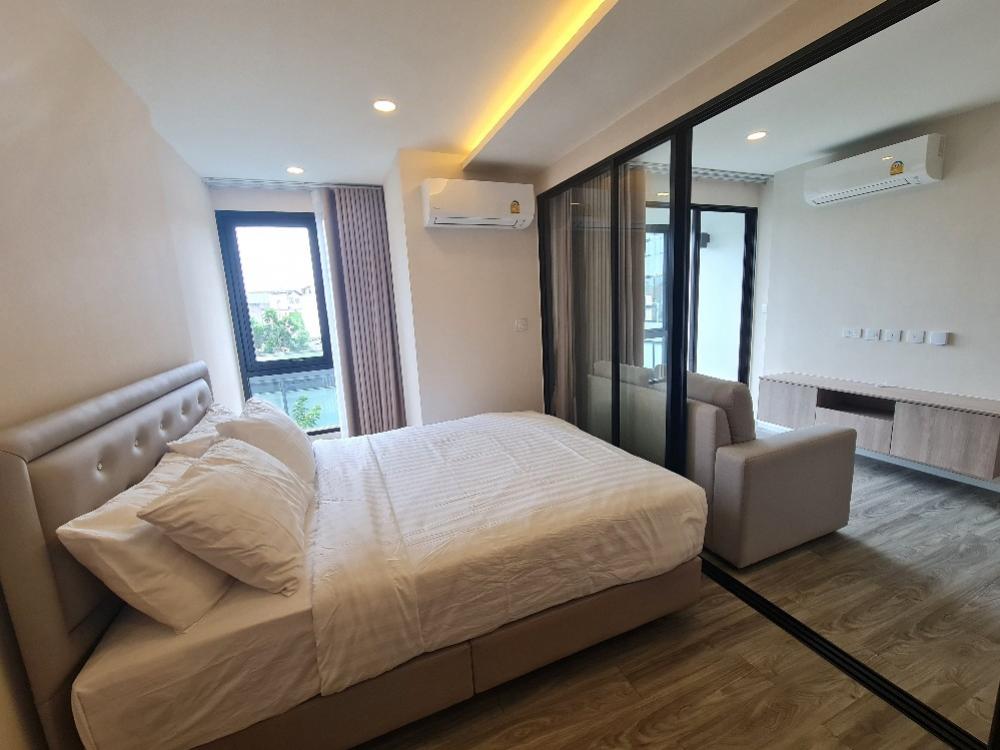 Sale IKON new fully furnished near bts Onnuch, sukhumvit 77 adjacent to People park community mall Sale IKON new fully furnished near bts Onnuch, sukhumvit 77 adjacent to People park community mall