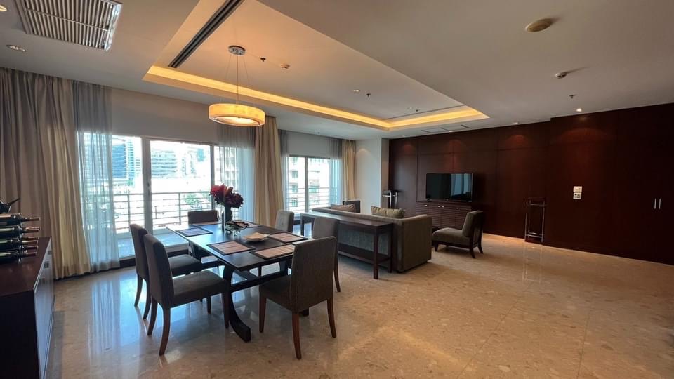 Royal Residence Park 3bed 3bath 230sqm. 140,000/mth