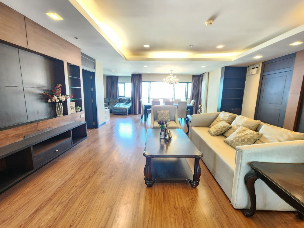 Sathorn Gardens Close to BTS Silom-Saladaeng and MRT Lumpini