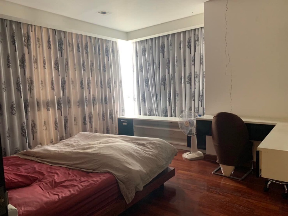 Q Chidlom 2 Bed 2 Bath 60 sq.m. 11,899,000 B 45,000 B Eng 中 日 Please add LINE ID @806qphgn o8415o5483