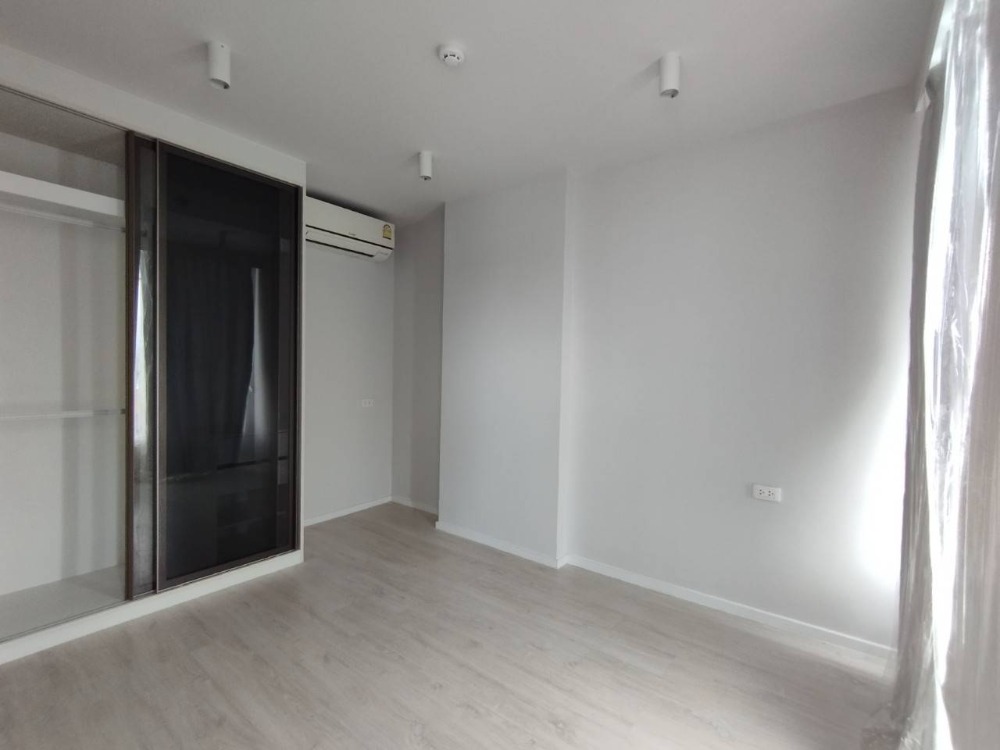Urgent sale!!! Condo U Kaset-Nawamin Brand new room 38 sq m. Urgent sale!!! Condo U Kaset-Nawamin Brand new room 38 sq m.