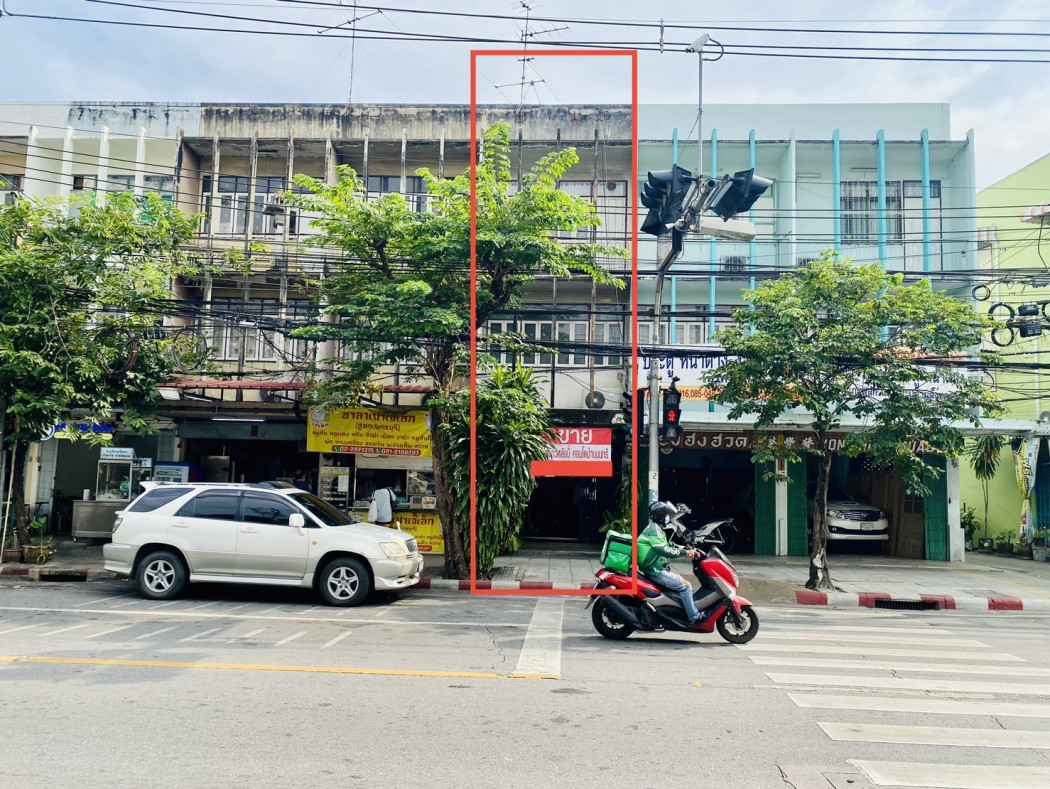 ขาย อาคารพาณิชย์ ติดถนน จันทน์ ปากซอย 15-1 พื้นที่ใช้สอย 127 ตรม. เนื้อที่ 12 ตร.วา ขาย อาคารพาณิชย์ ติดถนน จันทน์ ปากซอย 15-1 พื้นที่ใช้สอย 127 ตรม. เนื้อที่ 12 ตร.วา