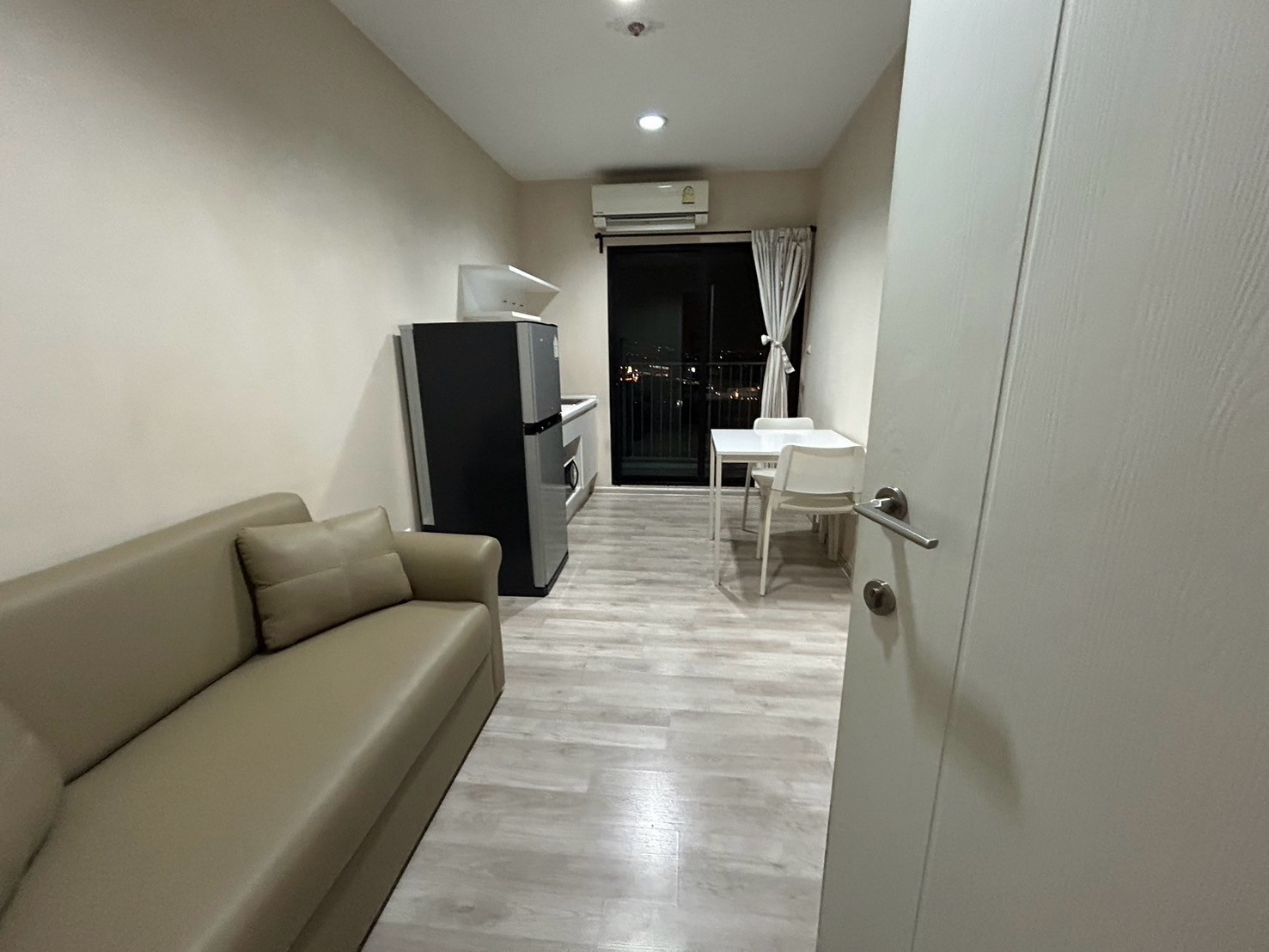 ‼️ Urgent!!️ For rent, Plum Condo, Central Station 2, 1 bedroom, 1 bathroom, size 25 sqm, 23rd floor, price 6,500 baht / month