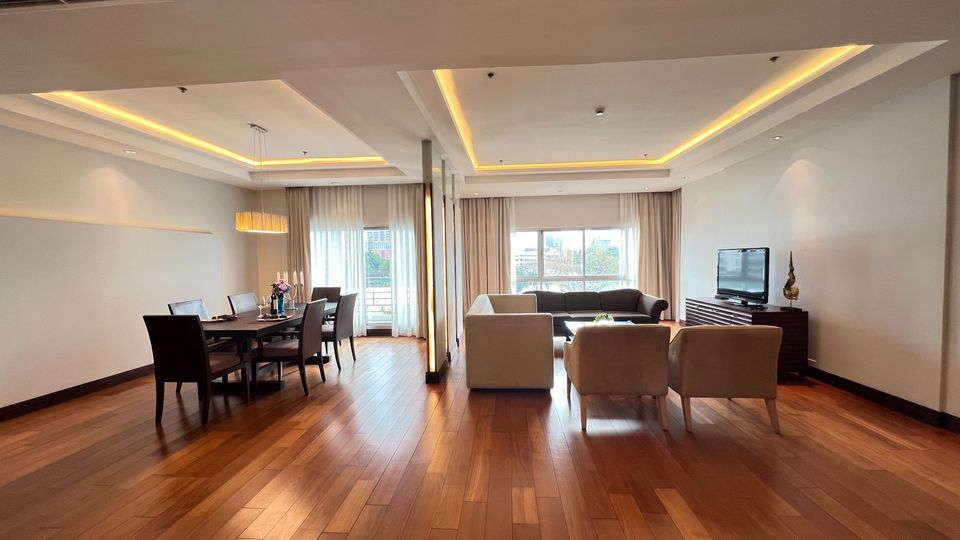 +++เช่าด่วน+++ Royal Residence Park*** 4 ห้องนอน ขนาด 275 ตร.ม.  แต่งครบพร้อมอยู่