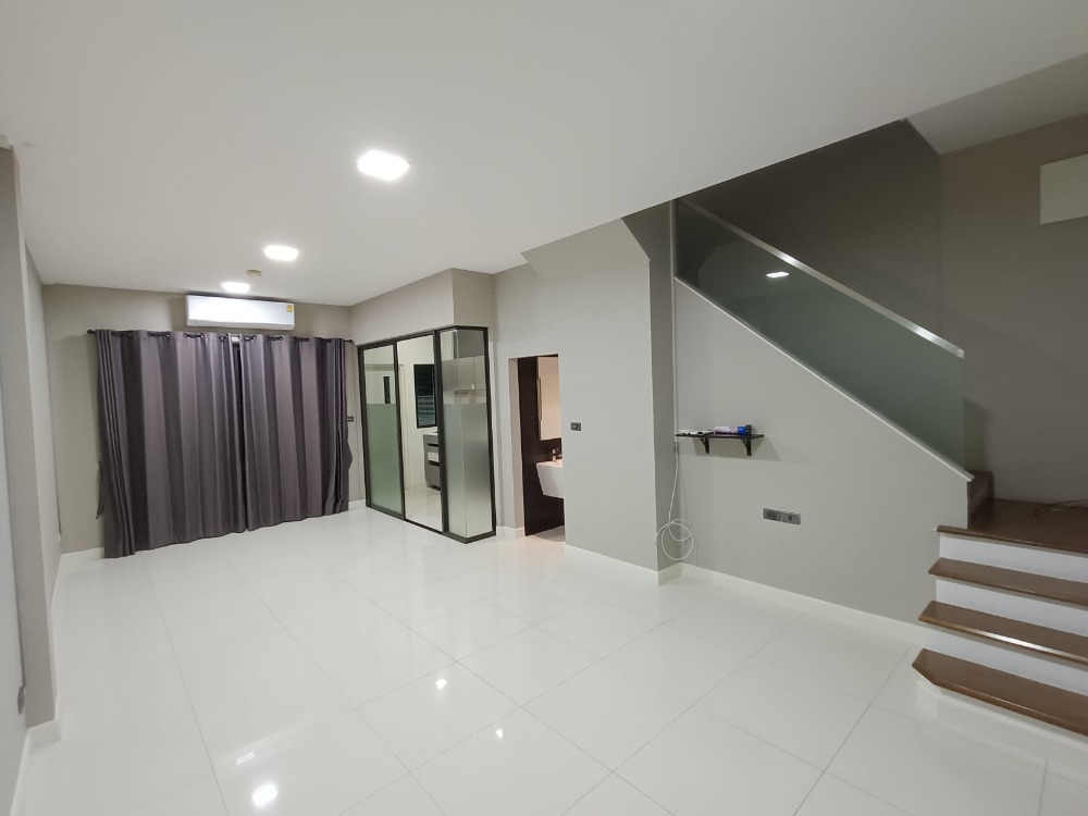 Townhome for rent, the terrace village (The Terrace), Soi Ramintra 65 150 meters from the Pink Line BTS station