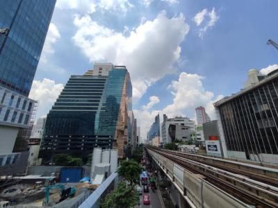 Shop for rent, sales space (Retail For Rent), Liberty Square building, G floor, size 131.06 sq m. (price 2,500 baht/sq m.) In front of the building on the road, near BTS Saladaeng, MRT Silom, prime location next to Silom Road, Silom area, Saladaeng area, 