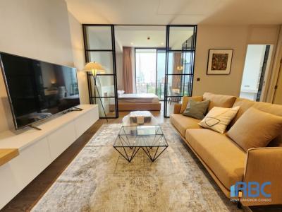 Condo Muniq Langsuan, near  BTS Chit Lom and  Lumpini Park. Pet Friendly!