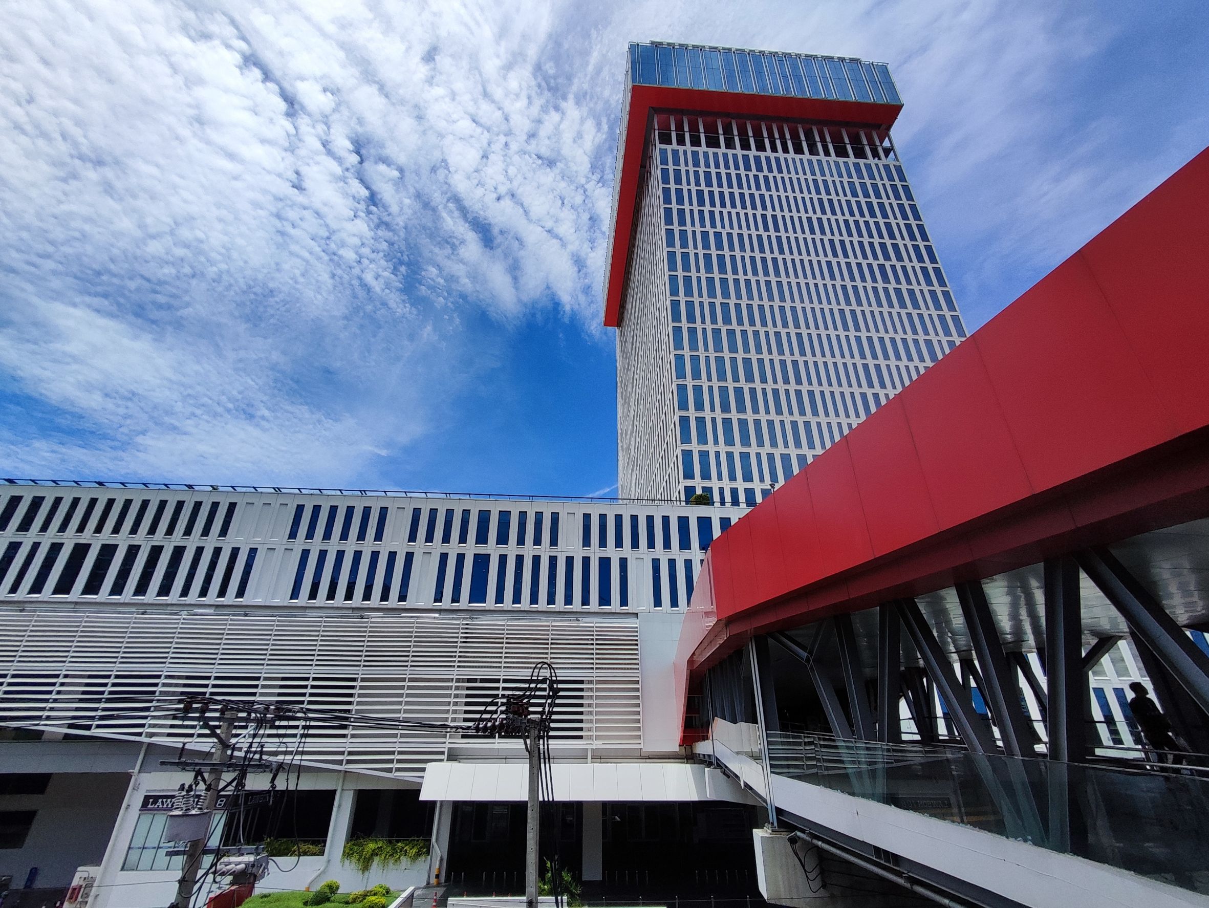 เซอร์วิสออฟฟิศ พื้นที่สำนักงานให้เช่า บางนา Serviced Office ตกแต่งสวย พร้อมเข้าอยู่ อาคาร ภิรัช ทาวเวอร์ แอท ไบเทค บางนา ( Bhiraj Tower At Bitec Bangna ) ใกล้รถไฟฟ้า BTSบางนา สำหรับ 1 - 50 ท่าน ราคาเริ่มต้น 10,000 บาท/เดือน ย่านบางนา, สุขุมวิท, แบริ่ง, อุ