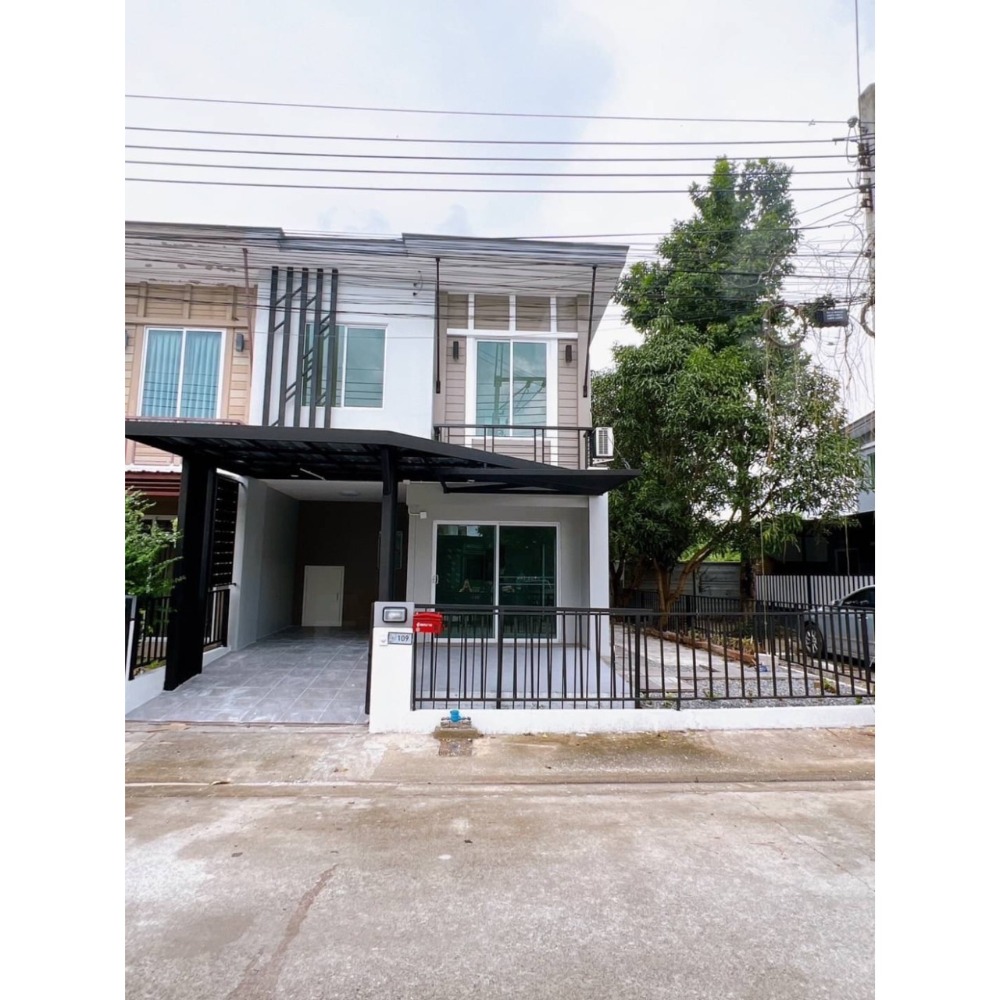 Selling below appraisal, 2-storey townhome, Pruksa Prime Village 94, Soi Sai Mai 56, area 28.5 sq.wa. The house has 3 bedrooms, 2 bathrooms. Selling below appraisal, 2-storey townhome, Pruksa Prime Village 94, Soi Sai Mai 56, area 28.5 sq.wa. The house has 3 bedrooms, 2 bathrooms.