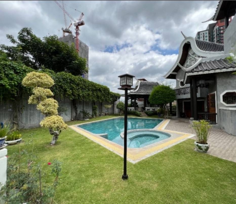 Single luxury house for rent