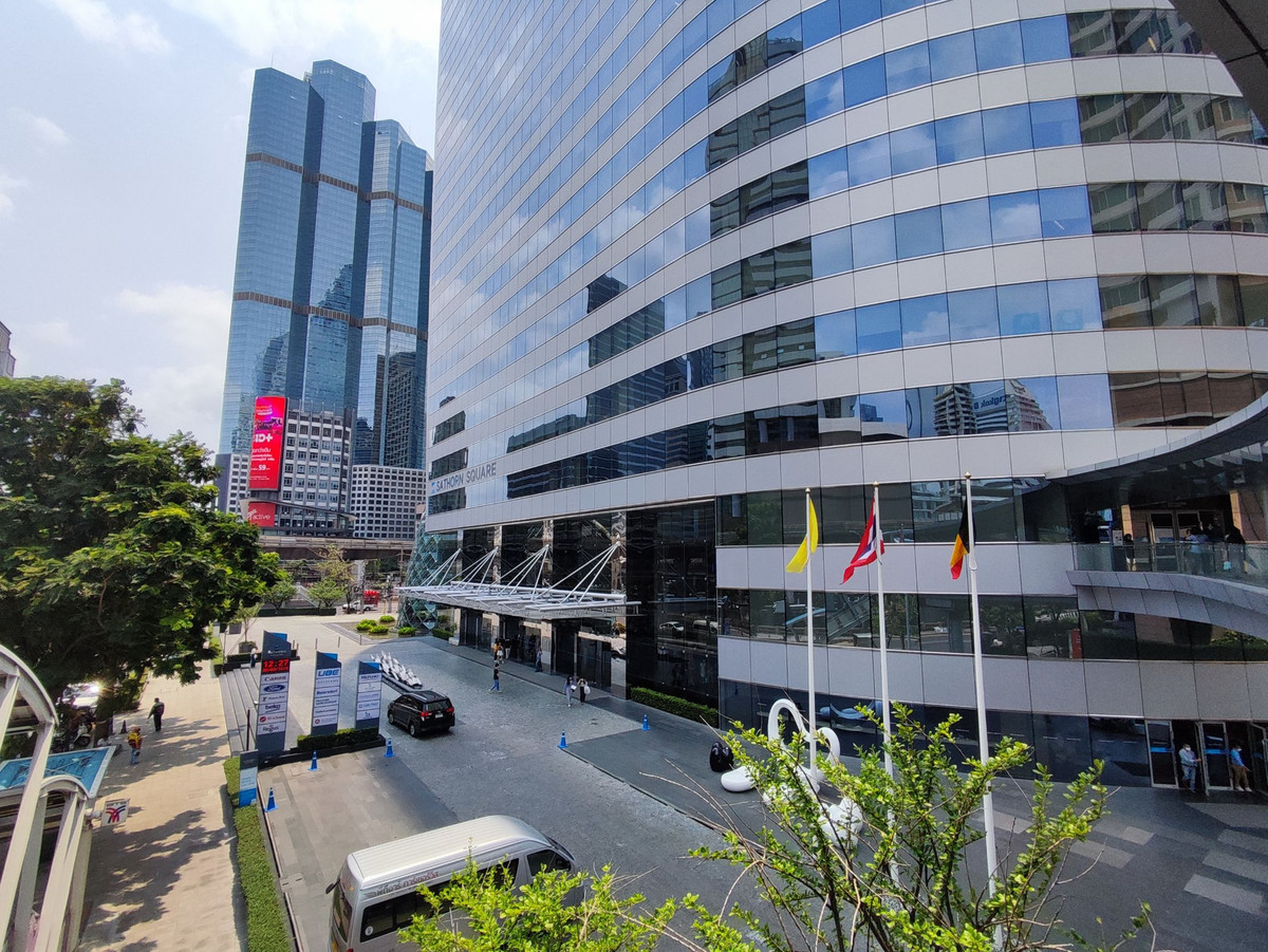 Bangkok Office For Rent Sathorn Serviced Office Sathorn Square Office Building Fully-Furnished For 1 - 50 Workstations closed to BTS Chongnonsi, Sathorn, Silom Bangkok Office For Rent Sathorn Serviced Office Sathorn Square Office Building Fully-Furnished For 1 - 50 Workstations closed to BTS Chongnonsi, Sathorn, Silom