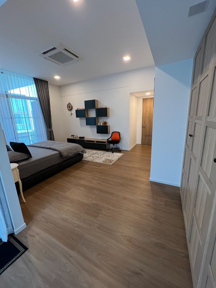 VIVE rama9 -krungthep Kreetha for sale