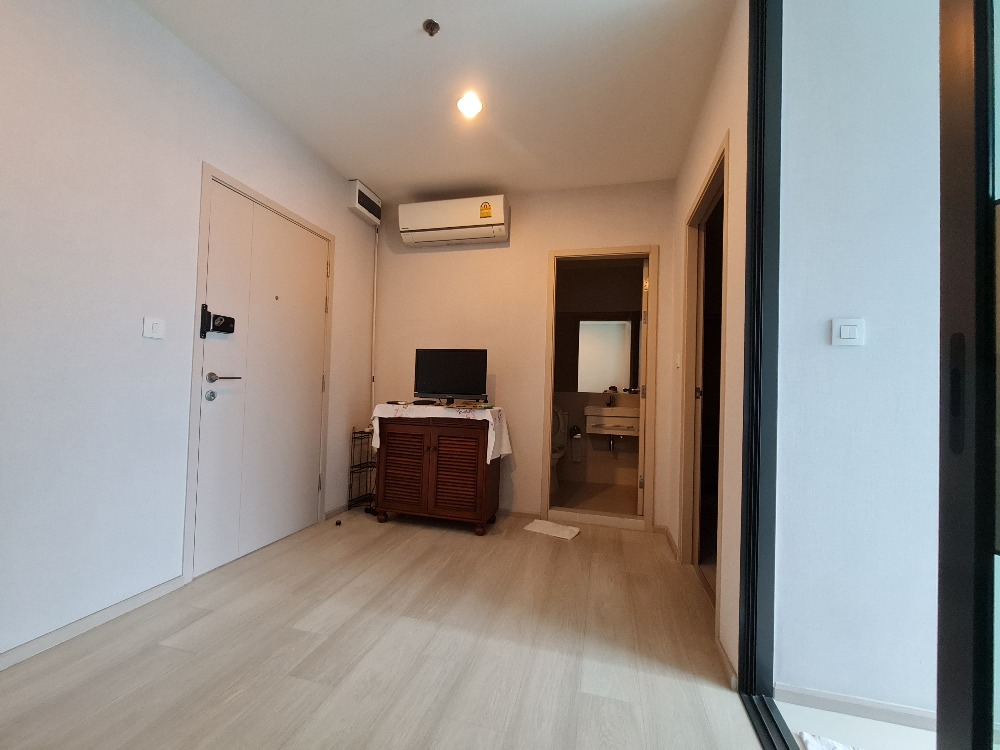 Life Pinklao condominium, 20th floor, area 30 sq m., fully furnished, ready to move in immediately, near MRT Life Pinklao condominium, 20th floor, area 30 sq m., fully furnished, ready to move in immediately, near MRT
