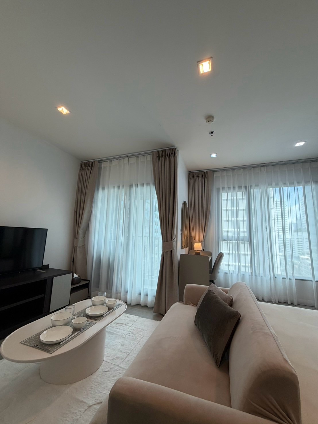 เช่า Life Asoke-Rama9 ห้อง Studio หน้ากว้าง 28ตรม. เช่า Life Asoke-Rama9 ห้อง Studio หน้ากว้าง 28ตรม.