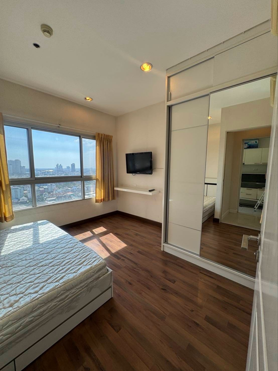 Hot Price for rent Q House Sathorn ราคาถูกที่สุด ห้องสวย🔥 Hot Price for rent Q House Sathorn ราคาถูกที่สุด ห้องสวย🔥