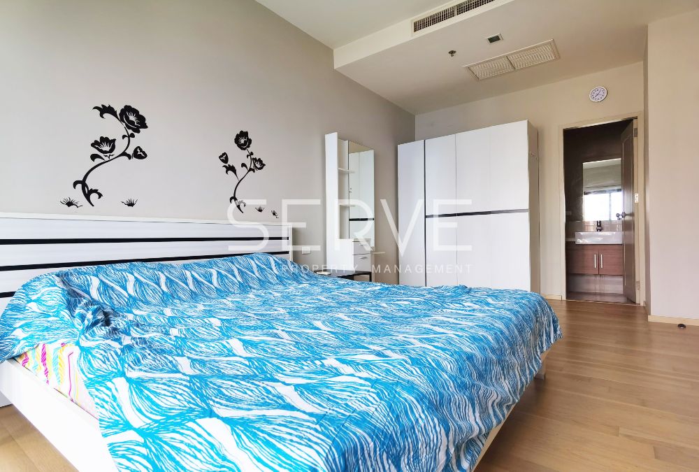 1 Bed with Bathtub Large Room 52 sq.m. Good Location BTS Ekkamai 200 m. / Condo For Sale