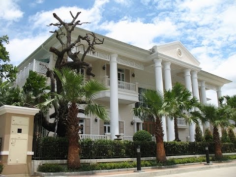 Q. 12 Q. TWELVE There are only 12 houses in the project, area 300 sq m., fully furnished.