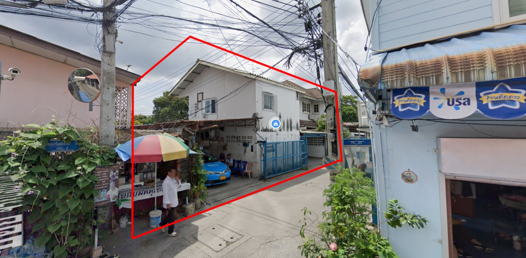 Urgent sale!! Land in a prime location near MRT Charan 19, land area 89 sq m, suitable for building a house or apartment.