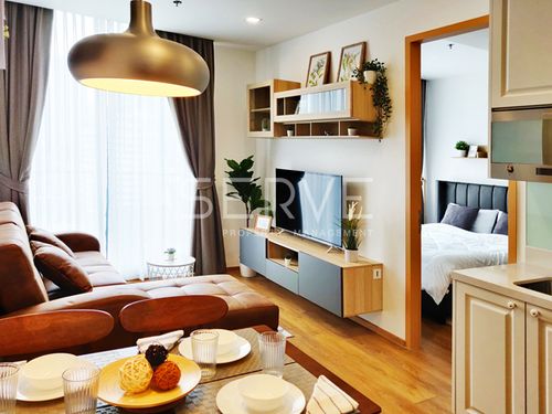 🔥1 Bed with Bathtub Nice Decorate High Fl. Good Location Close to BTS Phrom Phong 500 m. at Noble BE33 Condo / Condo For Rent