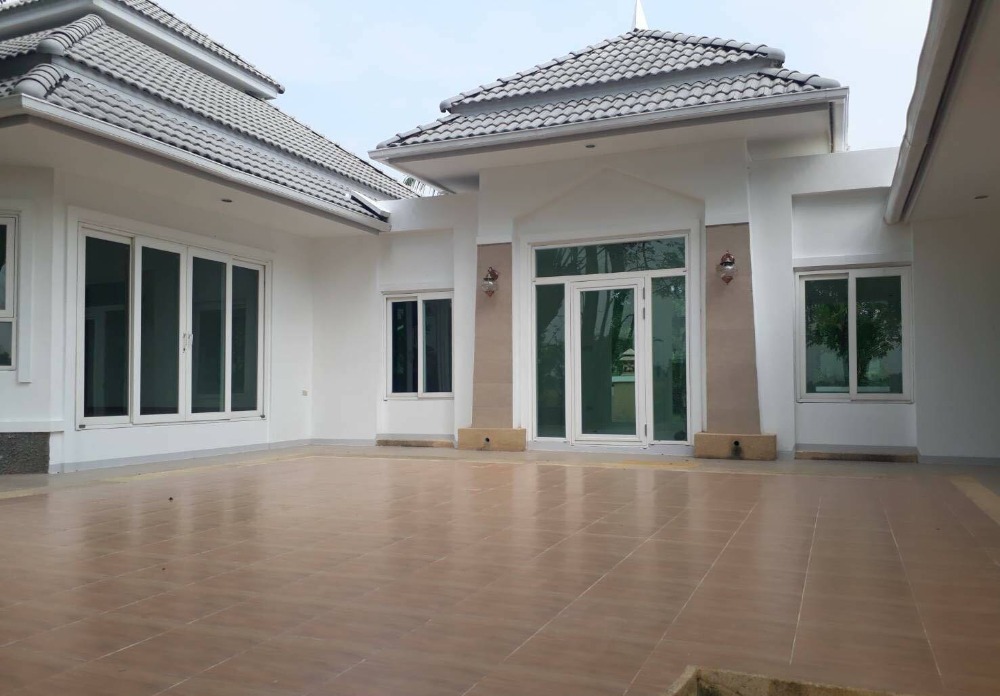 Urgent sale!!! House with beautiful land, Mueang District, Chiang Rai Province, area 1 rai 2 ngan 60 square wah, price 19.5 million baht (3 big houses in the same area, sold by the ) – รูปที่ 2