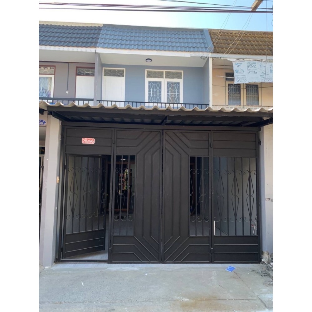 Selling below appraisal, 2 storey village, Rungnapha Hathairat Road 9, area 15 sq w, Min Buri District, the house has 2 bedrooms, 2 bathrooms. Selling below appraisal, 2 storey village, Rungnapha Hathairat Road 9, area 15 sq w, Min Buri District, the house has 2 bedrooms, 2 bathrooms.