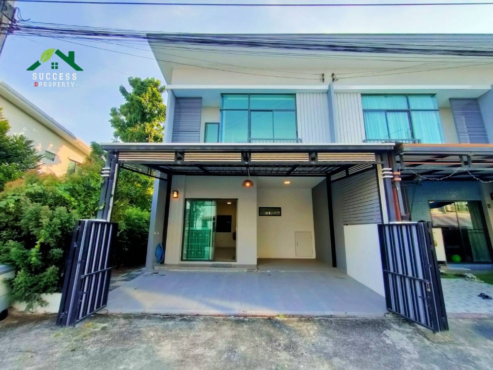 Townhouse for sale, Pruksa Ville, Ring Road - On Nut, special rim plot, 25.4 sq.w., 4 bedrooms, with an area next to the house, very new condition, near Makkah Bangna