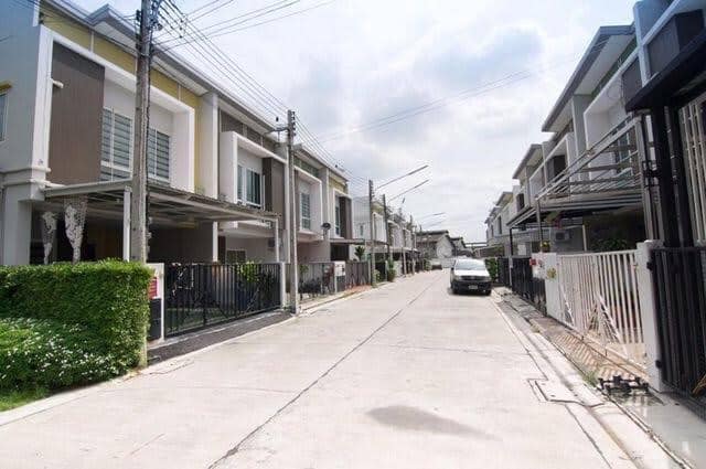 ย่านพุทธมณฑลสาย 4 ซื้อมาไม่เคยอยู่ 33.2 ตารนางวา บ้านทาวน์เฮ้า 2 ชั้น – รูปที่ 3