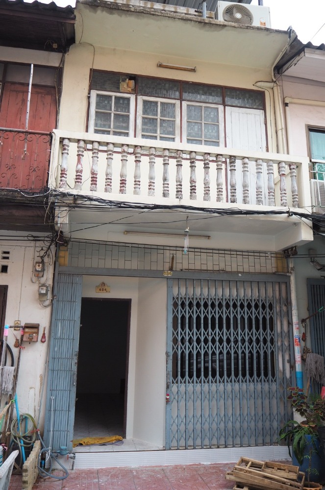 อาคารพาณิชย์ 3 ชั้น 115 ตร.ม. กว้าง 3.5 เมตรลึก 11 เมตร ถนนสมเด็จเจ้าพระยา คลองสาน อาคารพาณิชย์ 3 ชั้น 115 ตร.ม. กว้าง 3.5 เมตรลึก 11 เมตร ถนนสมเด็จเจ้าพระยา คลองสาน