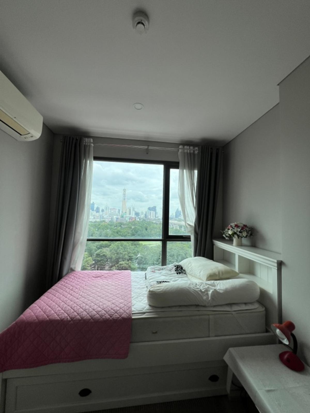 ขายคอนโด Lumpini Suite Pectchaburi-Makkasan ขนาด 2 ห้องนอน 1 ห้องน้ำ 40.5 ตร.ม. ราคา 4.5 ลบ. ชั้นสูง ราคาดีที่สุดในตึก ห้องใหญ่ อยู่สบาย ☎️ 0887532858 ปราย ขายคอนโด Lumpini Suite Pectchaburi-Makkasan ขนาด 2 ห้องนอน 1 ห้องน้ำ 40.5 ตร.ม. ราคา 4.5 ลบ. ชั้นสูง ราคาดีที่สุดในตึก ห้องใหญ่ อยู่สบาย ☎️ 0887532858 ปราย